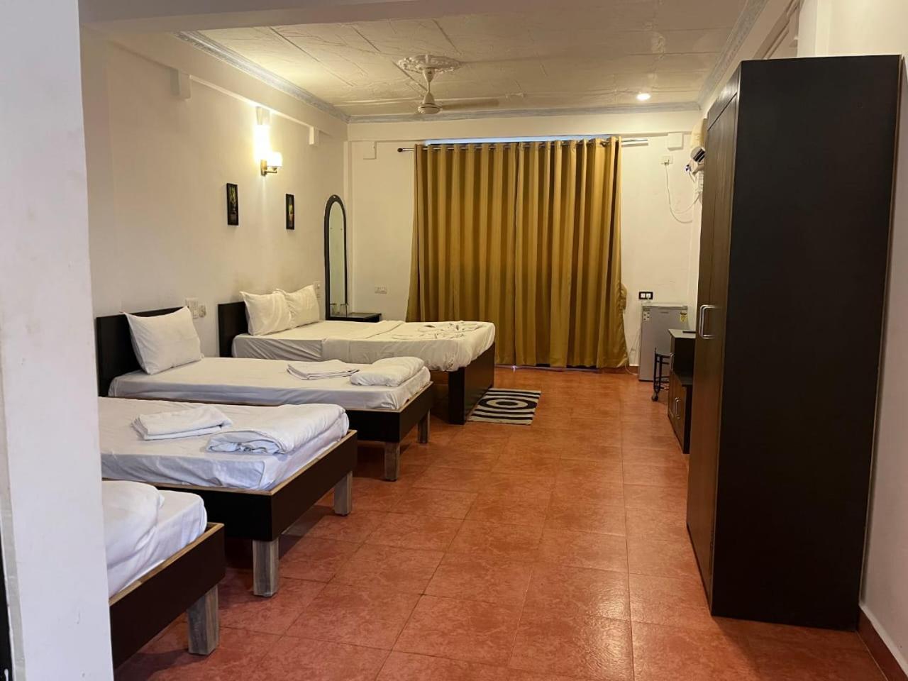 Hotel Pleasure Inn Near Turtle Beach Morjim Manage By Ld Group Of Hospitality Buitenkant foto