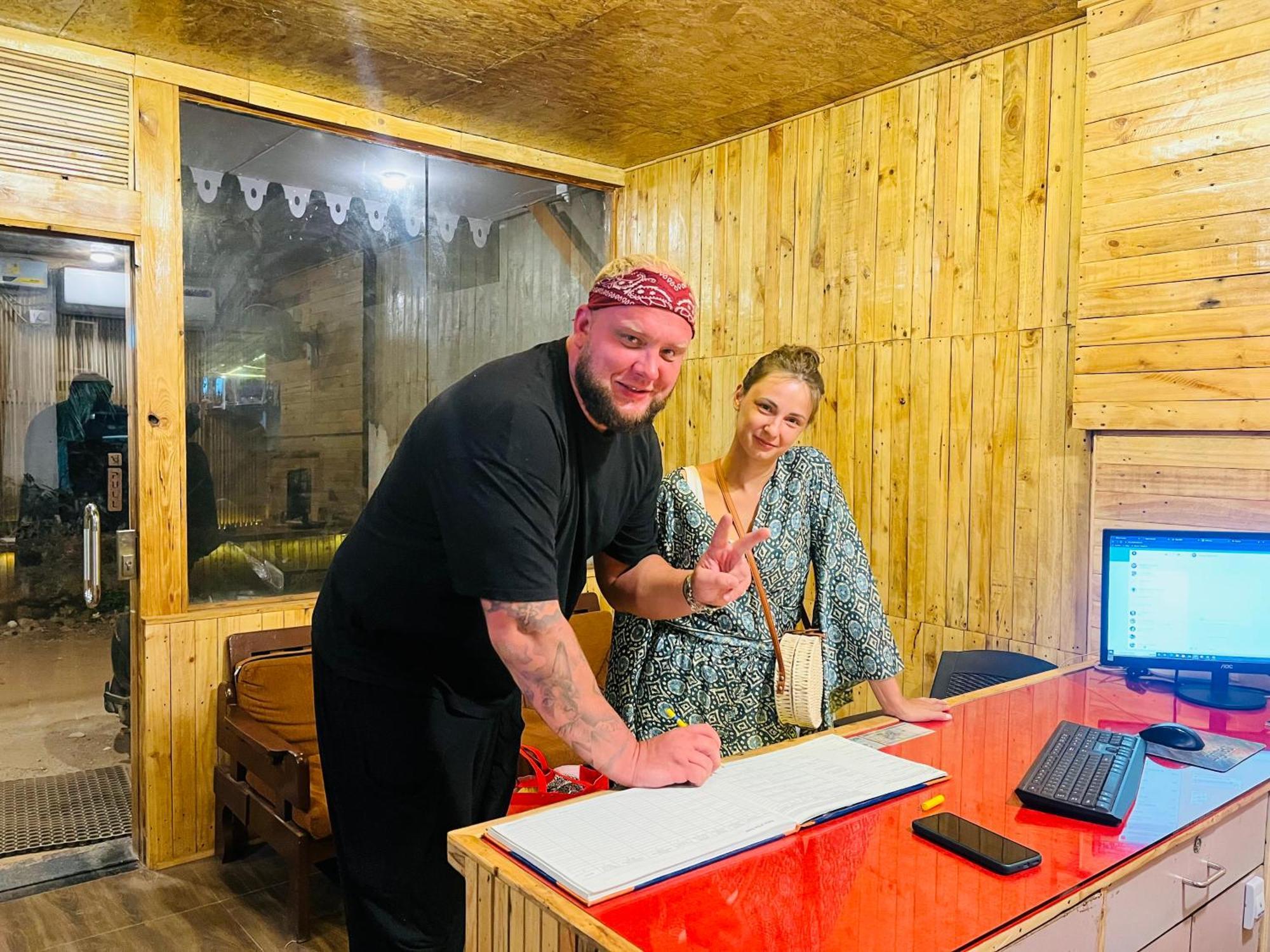 Hotel Pleasure Inn Near Turtle Beach Morjim Manage By Ld Group Of Hospitality Buitenkant foto