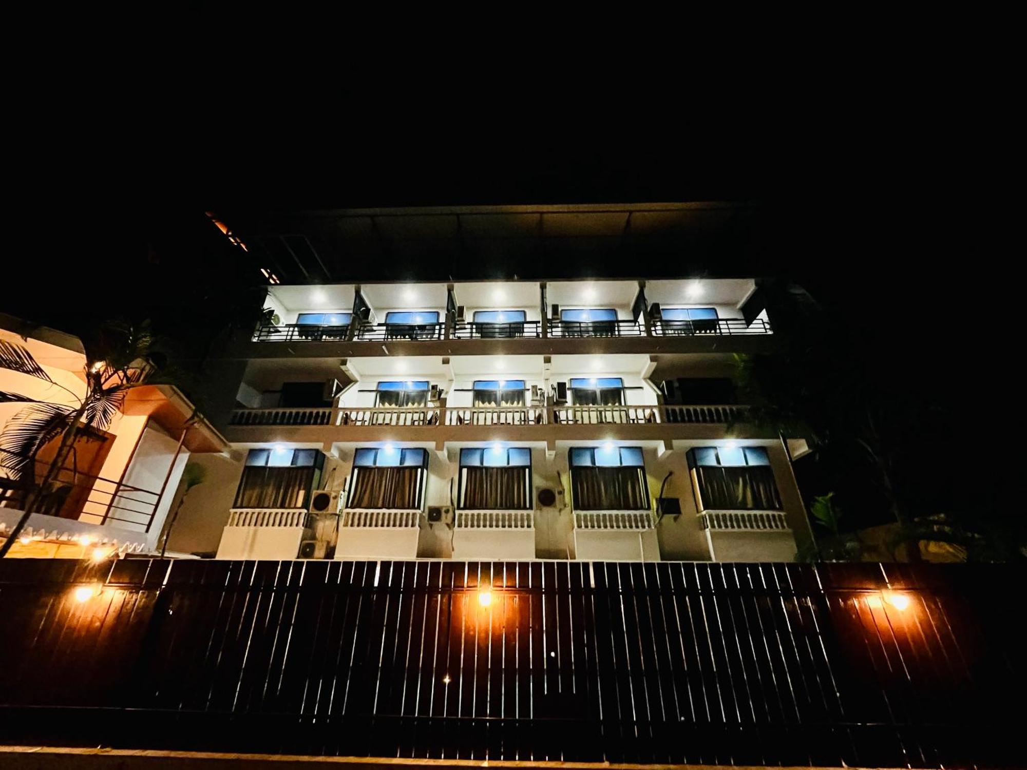 Hotel Pleasure Inn Near Turtle Beach Morjim Manage By Ld Group Of Hospitality Buitenkant foto