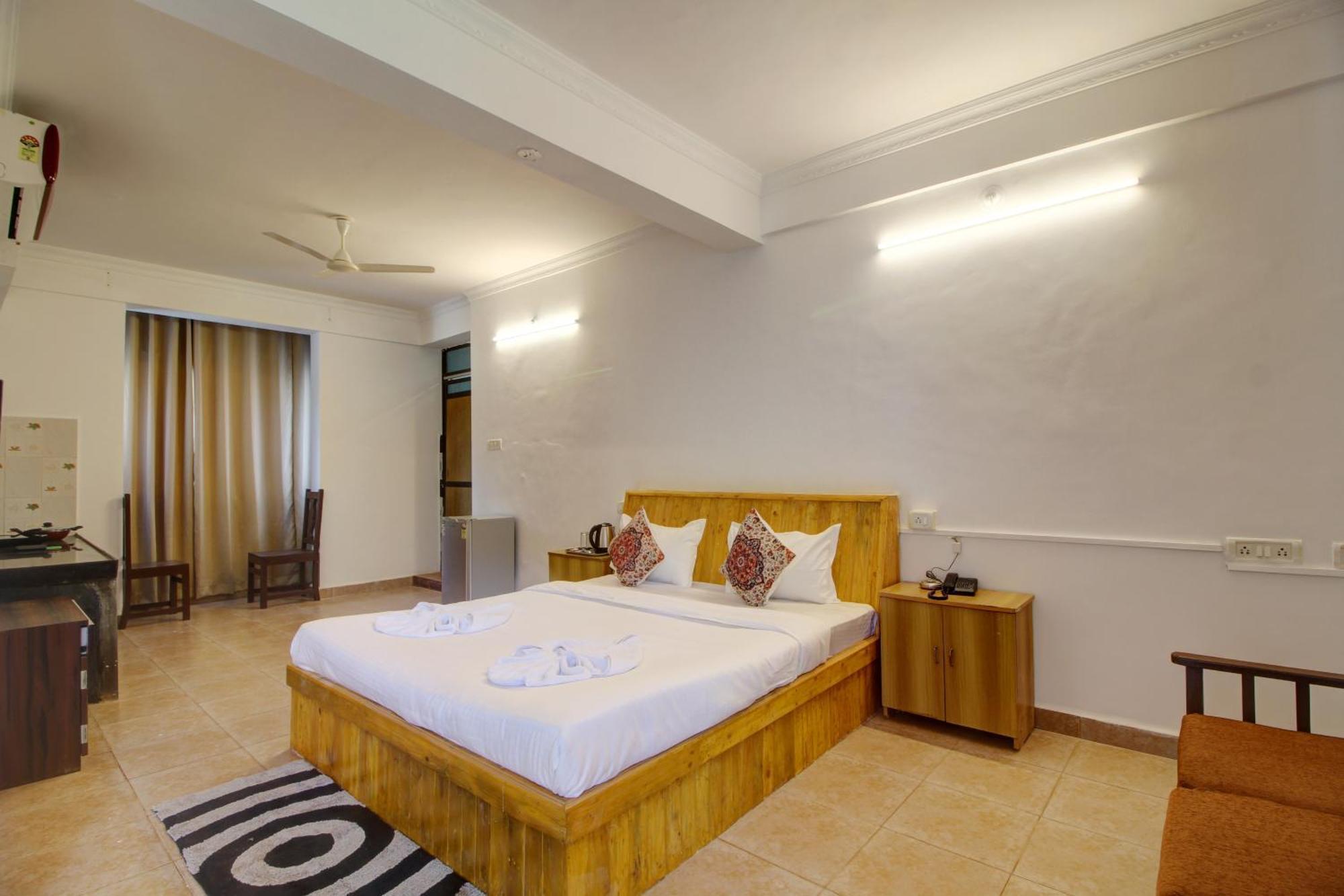 Hotel Pleasure Inn Near Turtle Beach Morjim Manage By Ld Group Of Hospitality Buitenkant foto