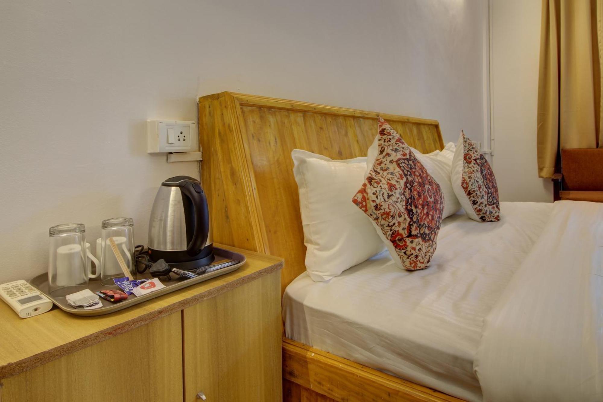 Hotel Pleasure Inn Near Turtle Beach Morjim Manage By Ld Group Of Hospitality Buitenkant foto